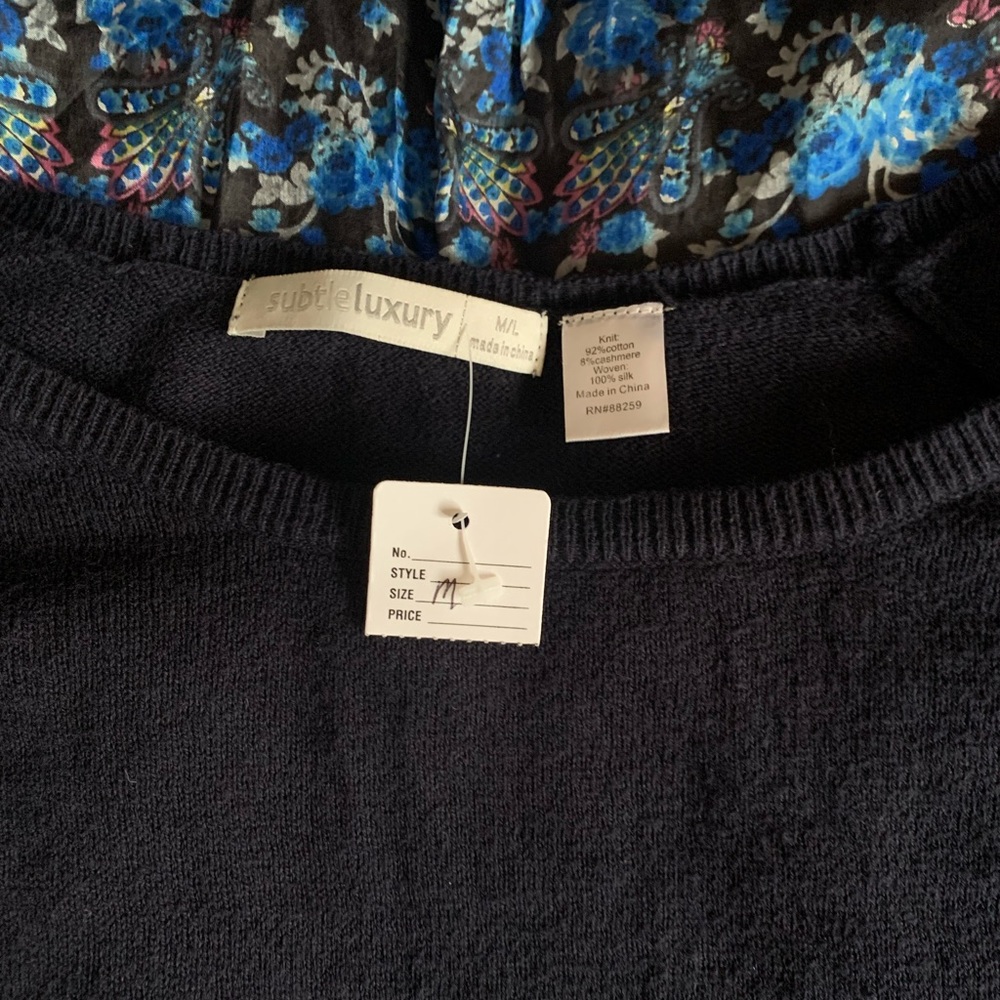 Subtle Luxury top - Picture 3 of 4
